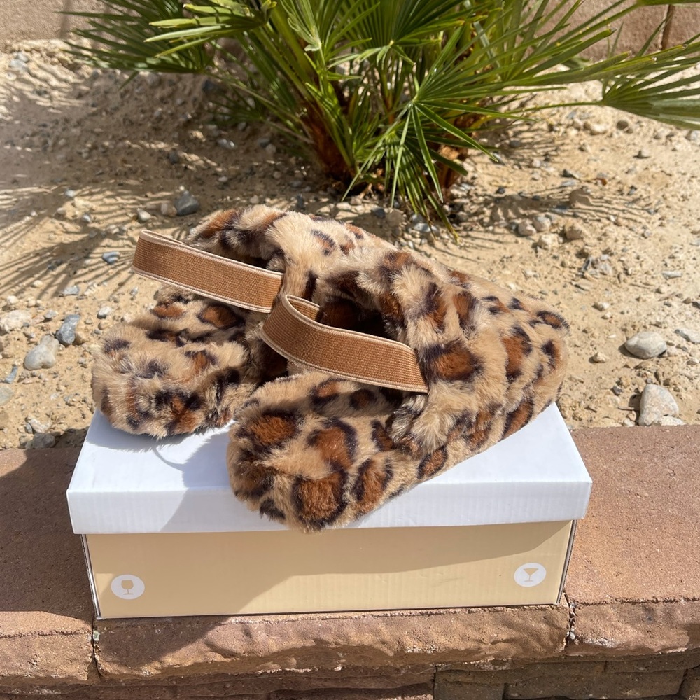 Leopard Sling Back Slides ⭐️ - Picture 4 of 4